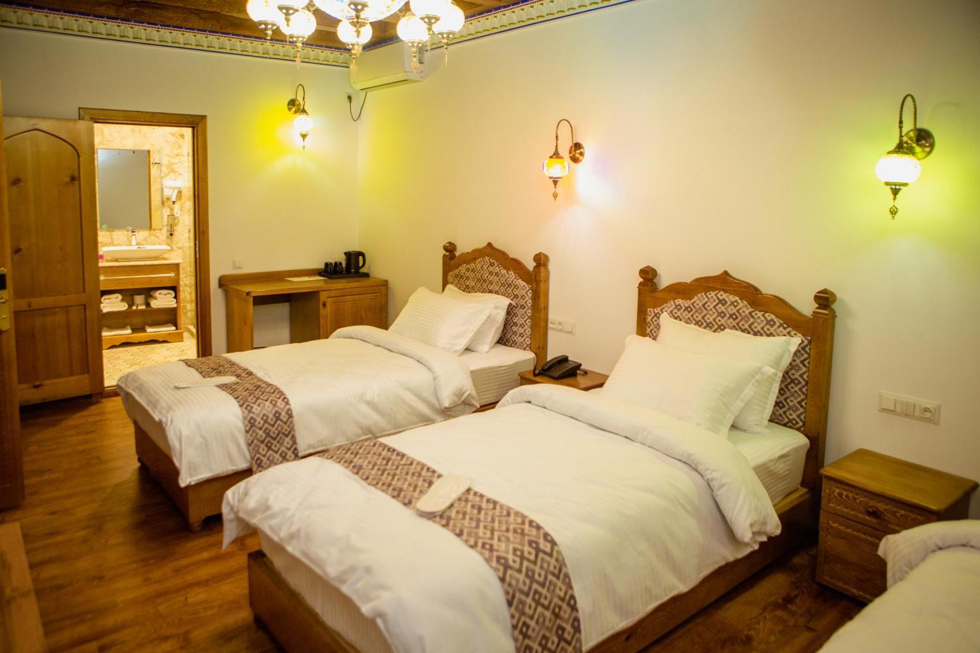 Istat Boutique Hotel ブハラ エクステリア 写真